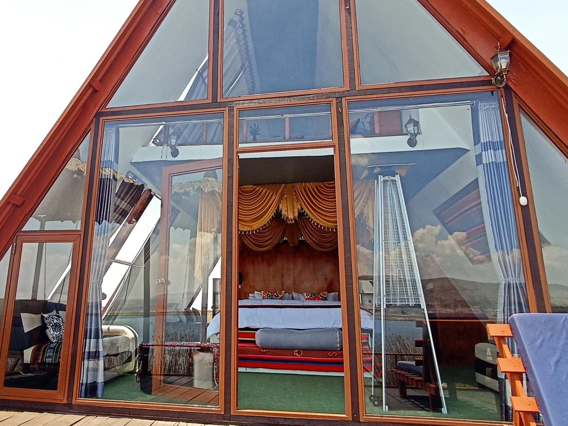 Uros Waliski Lodge Puno Eksteriør bilde