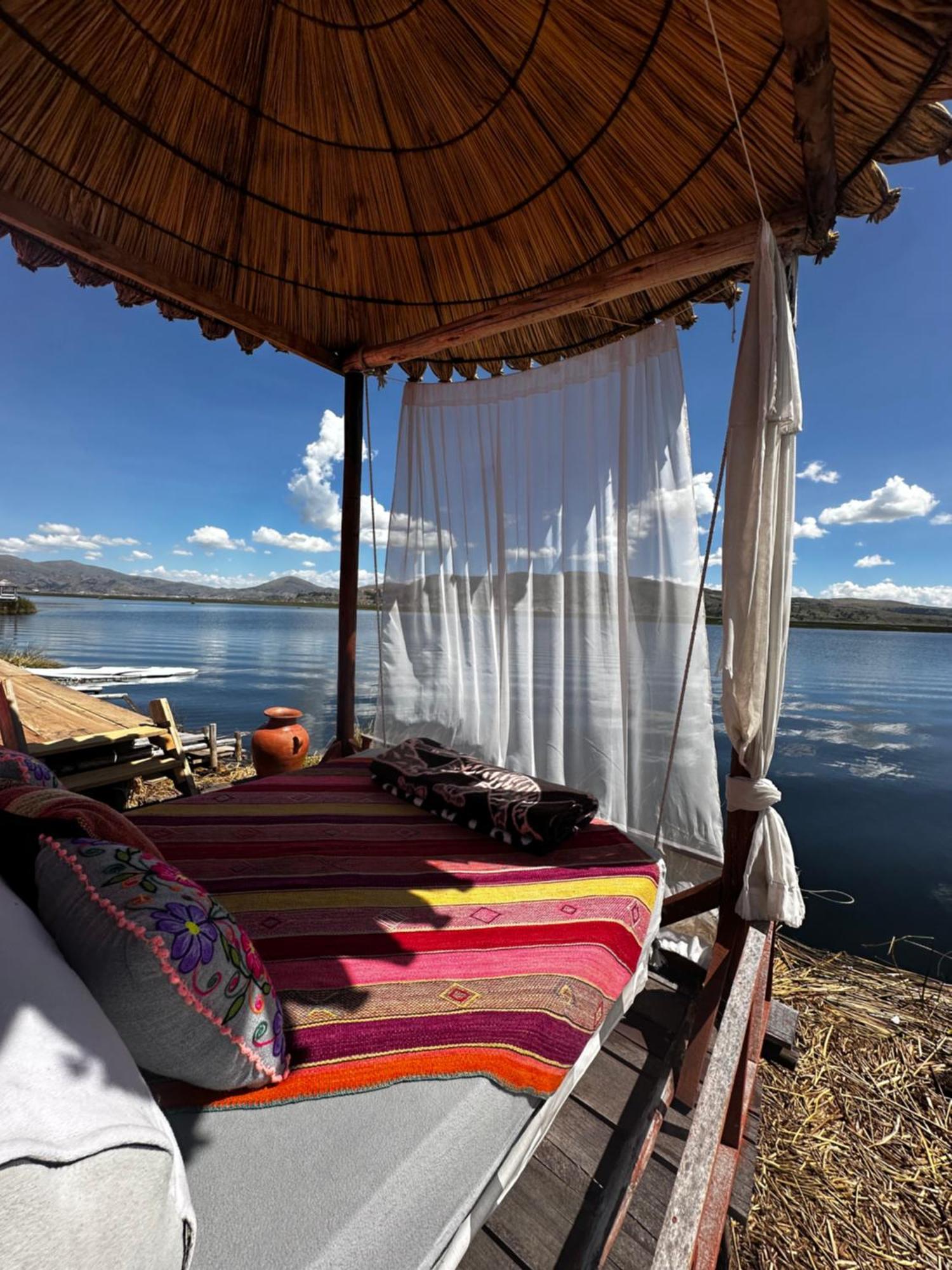 Uros Waliski Lodge Puno Eksteriør bilde