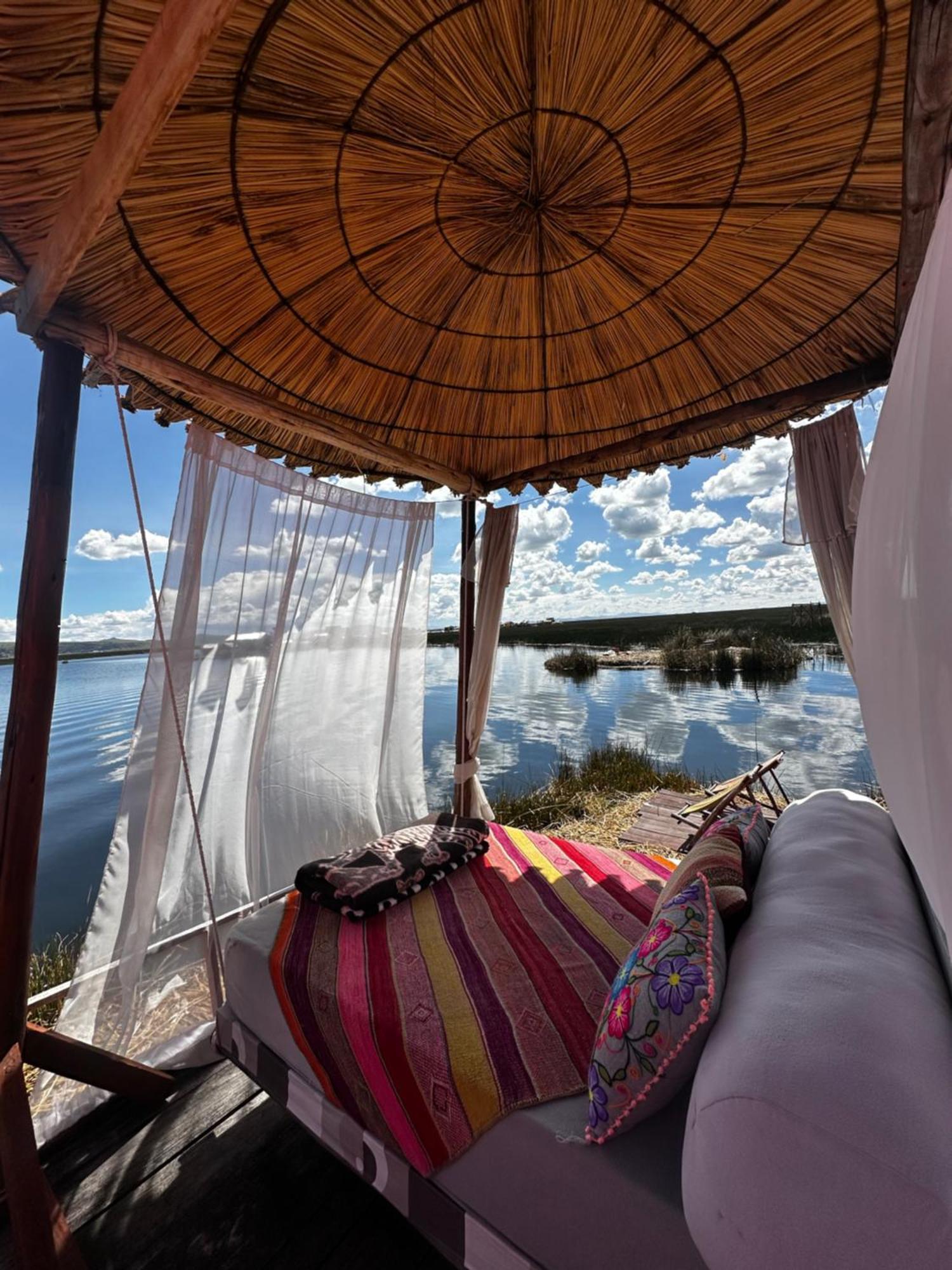 Uros Waliski Lodge Puno Eksteriør bilde