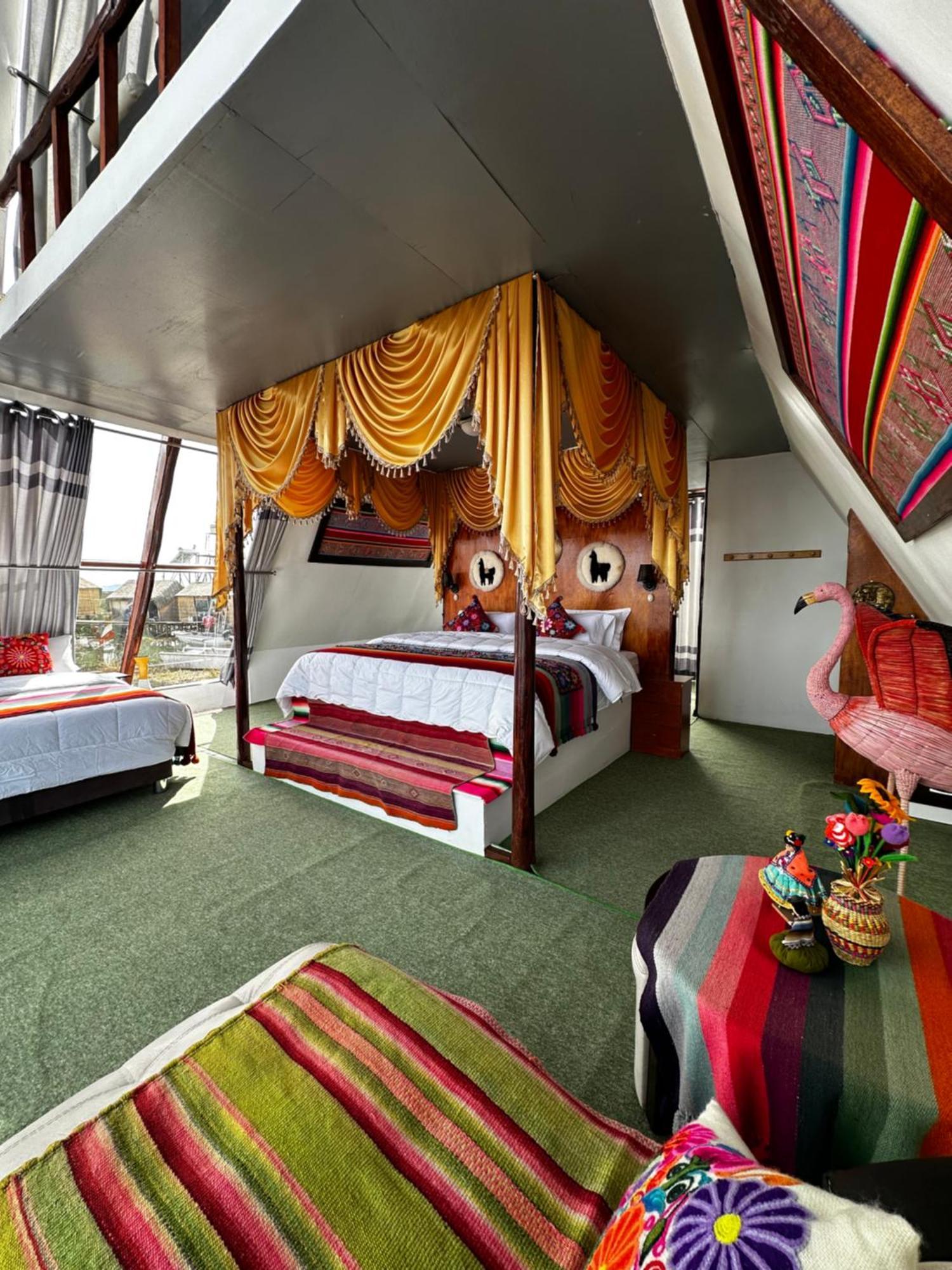 Uros Waliski Lodge Puno Eksteriør bilde