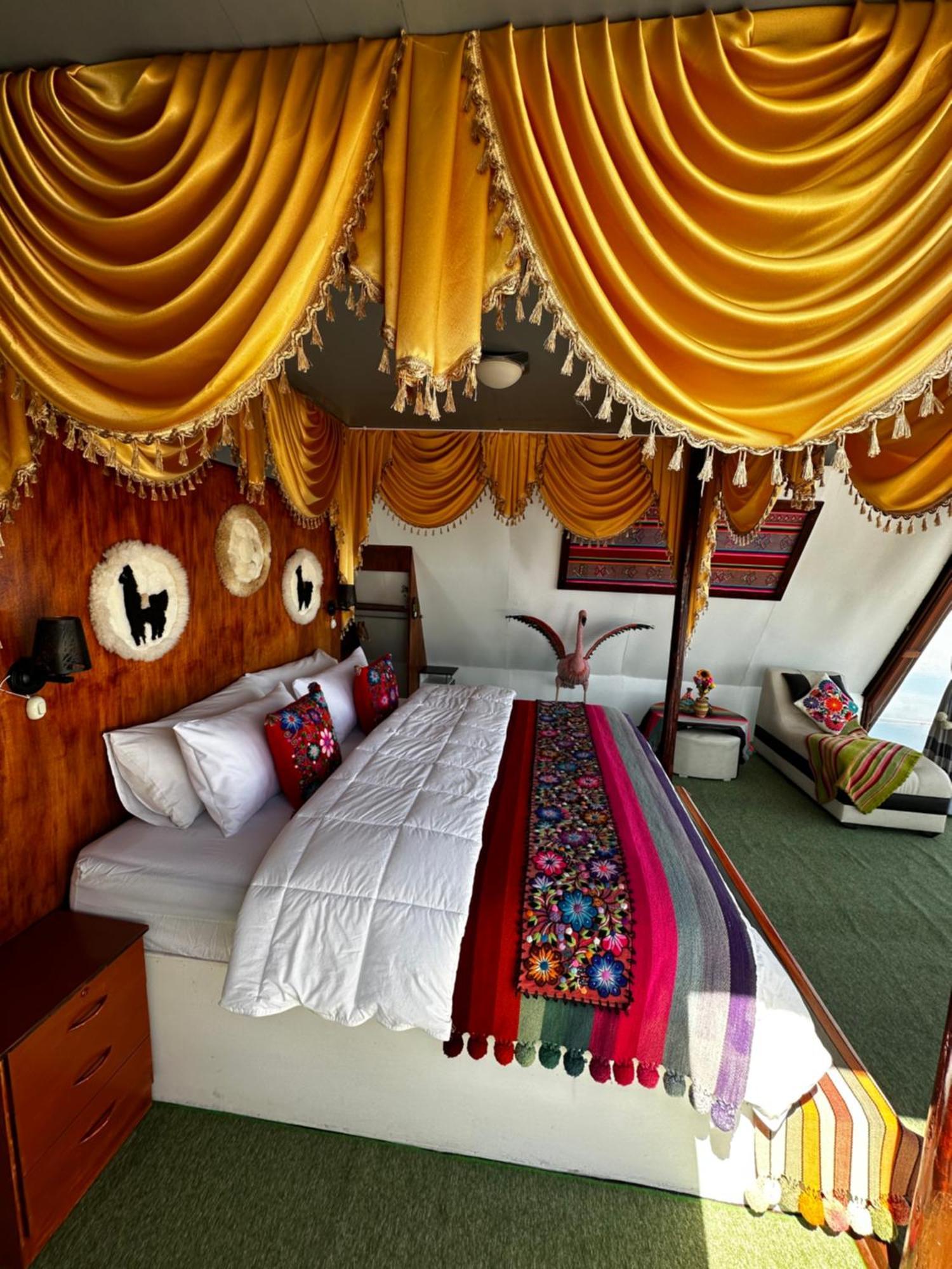 Uros Waliski Lodge Puno Eksteriør bilde