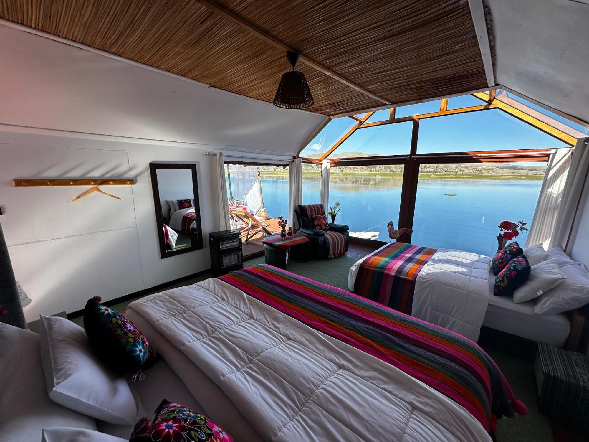 Uros Waliski Lodge Puno Eksteriør bilde