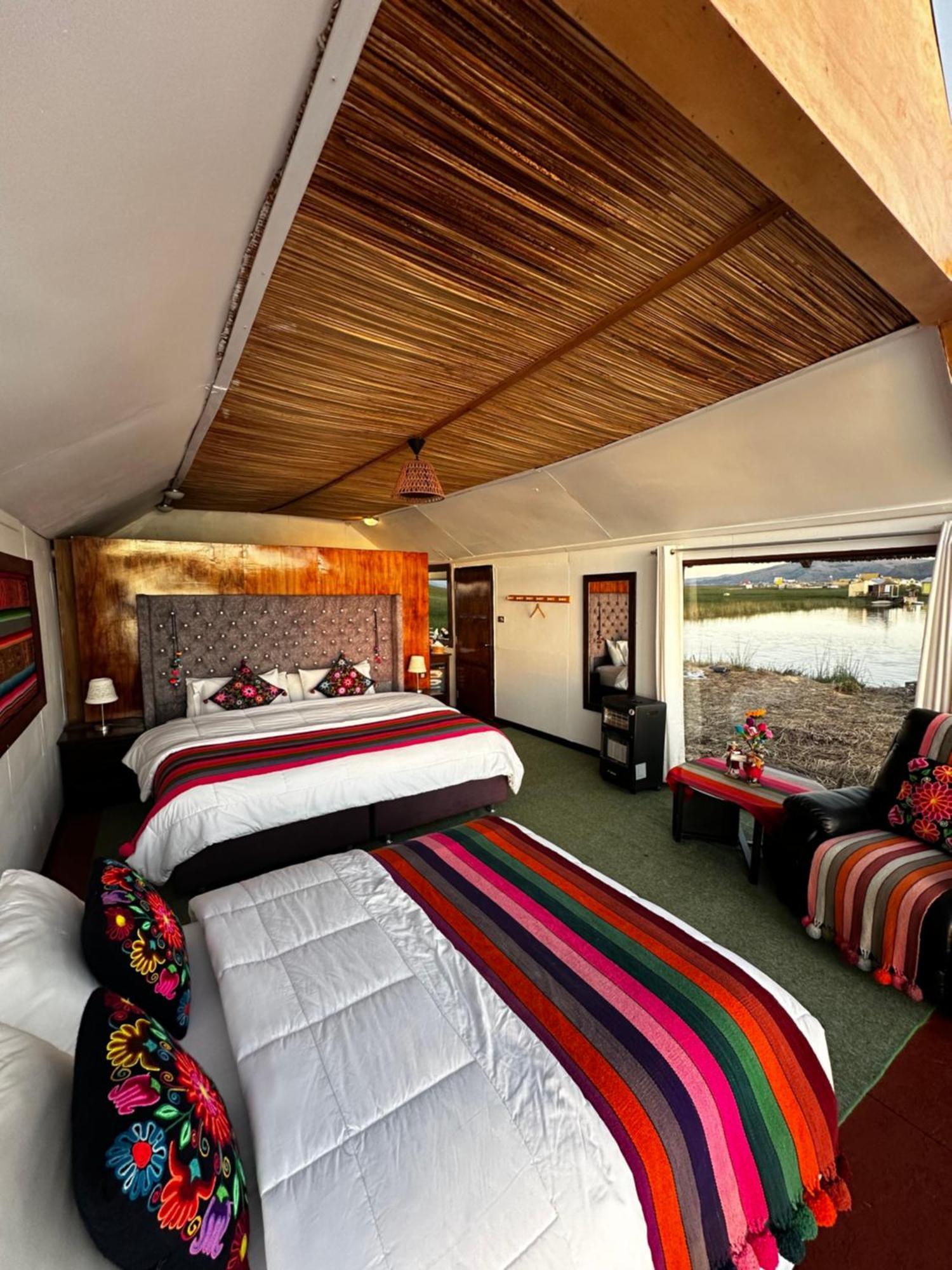 Uros Waliski Lodge Puno Eksteriør bilde